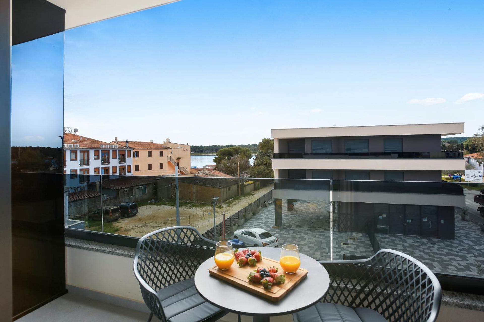 Fly Rooms Medulin - 50M From The Beach - New 2024 חדר תמונה